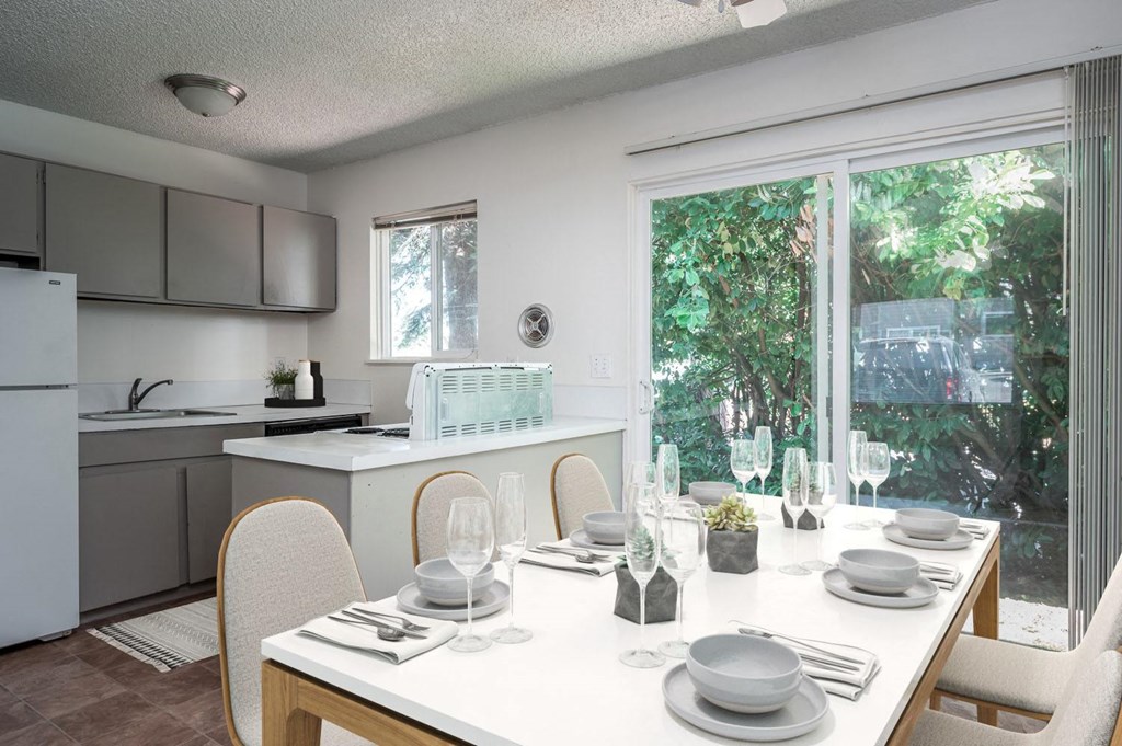 Meadowview East Apartments, 3910 SE 166th Avenue, Portland, OR RentCafe